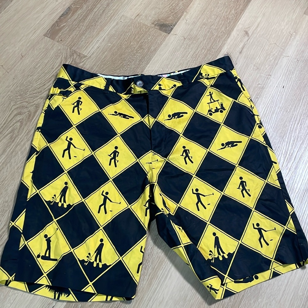 Men’s Royal & Awesome swing under construction golf shorts size 38